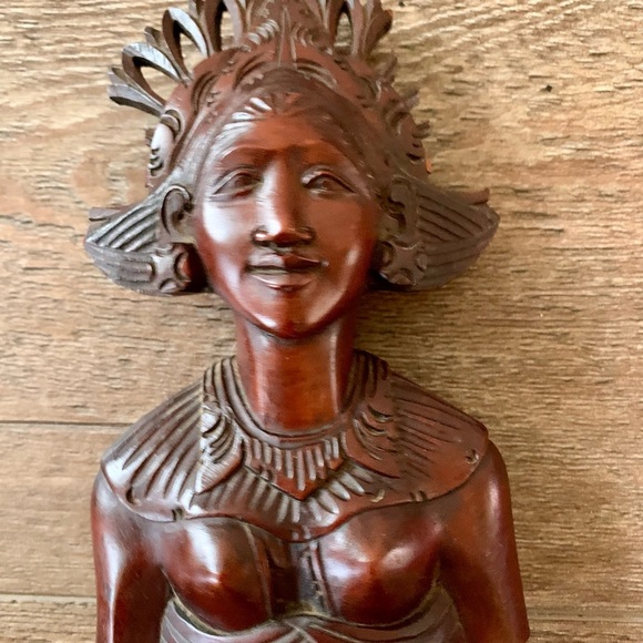 Vintage Miniature Curved Wooden Bust Women - Picture 4 of 10